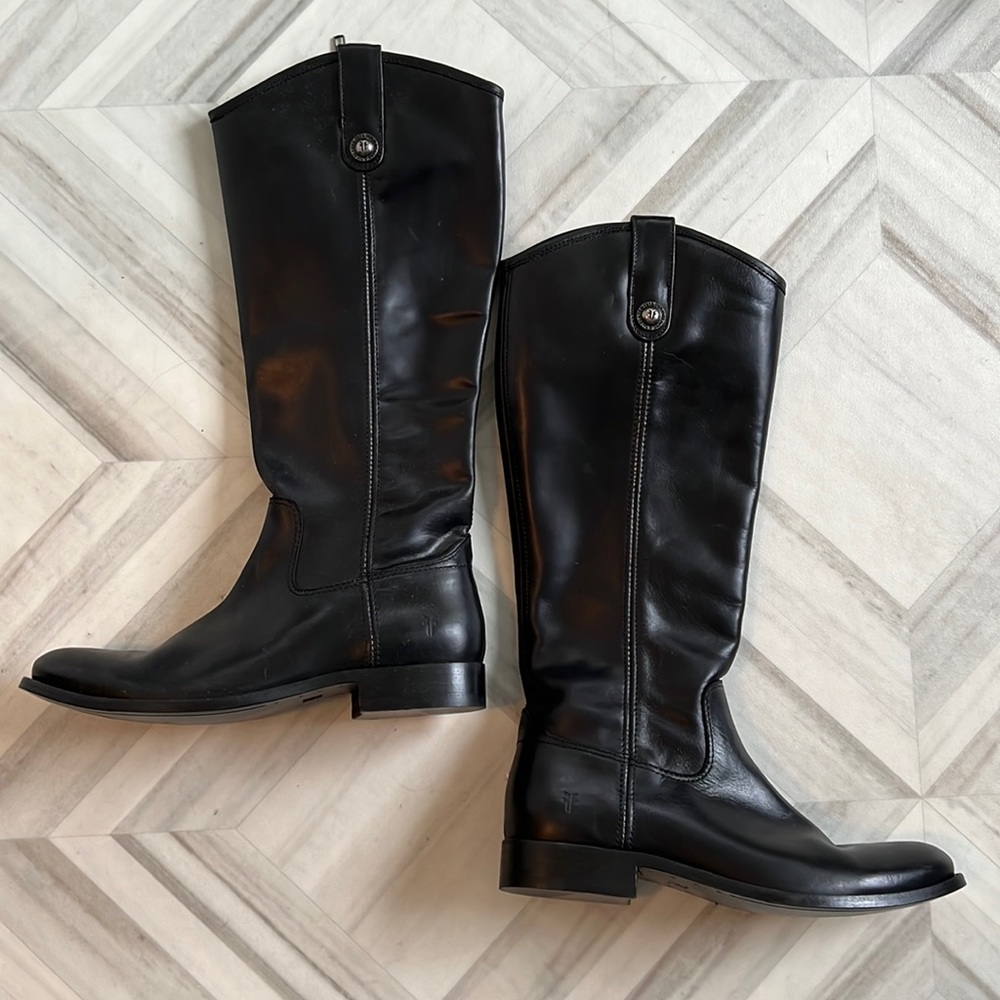 Beautiful Melissa Frye boots